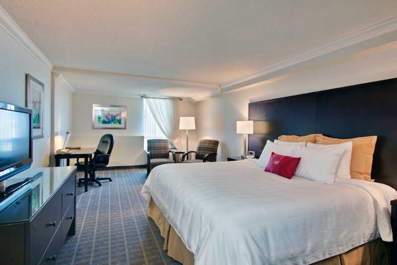 Crowne Plaza Toronto Airport By Ihg Hotel Exterior foto