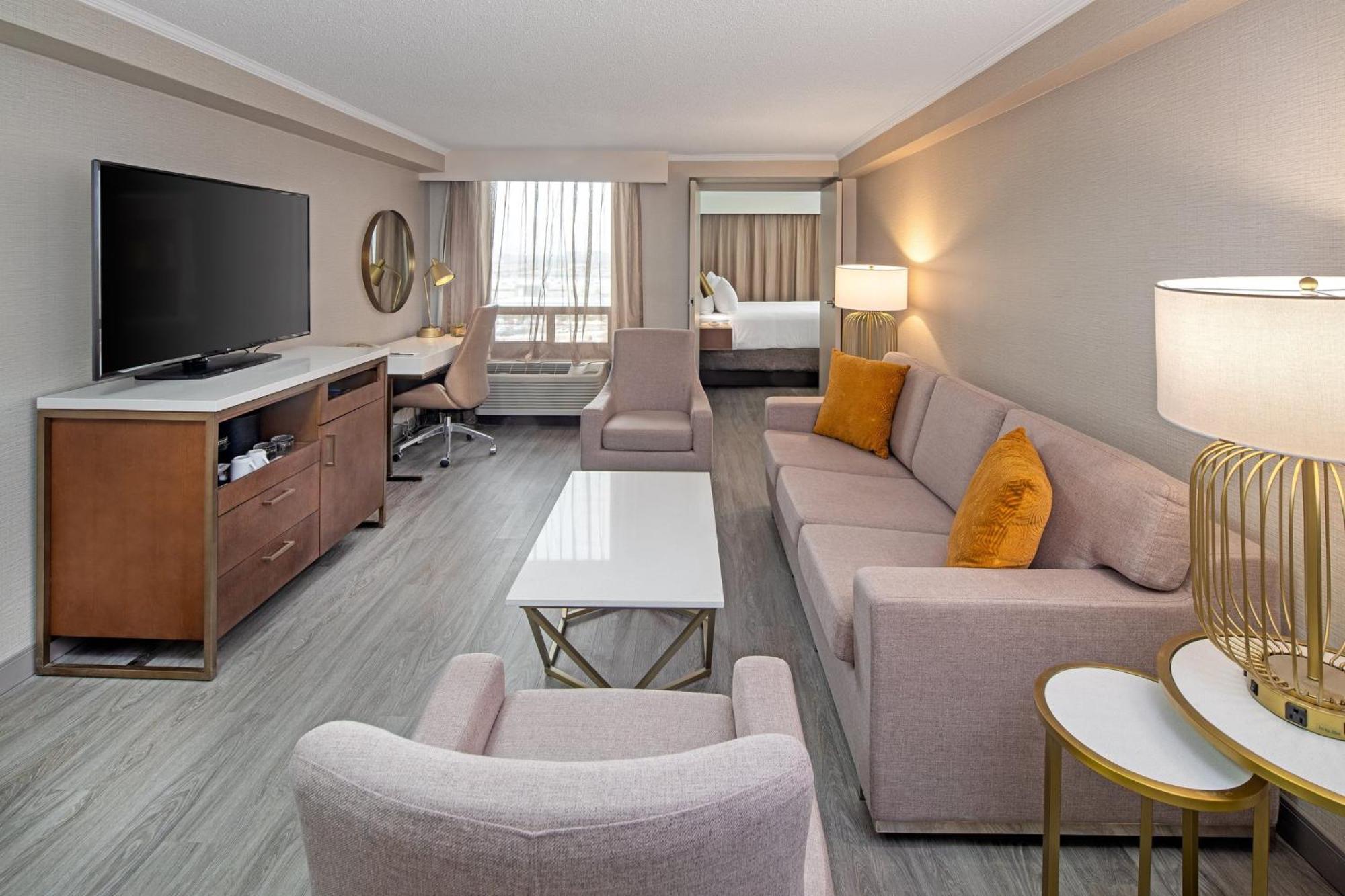 Crowne Plaza Toronto Airport By Ihg Hotel Exterior foto
