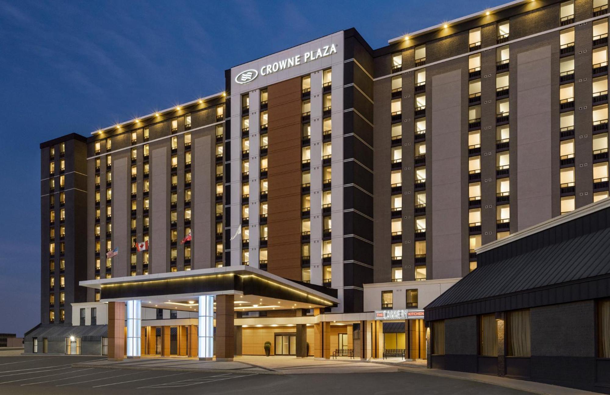 Crowne Plaza Toronto Airport By Ihg Hotel Exterior foto